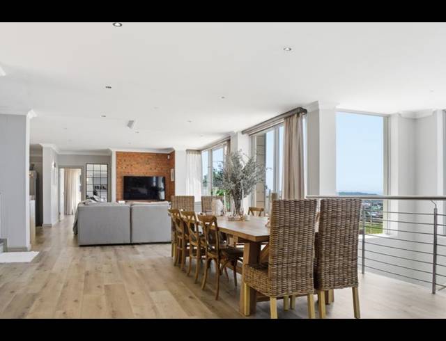 4 BEDROOM HOUSE FOR SALE IN HARTENBOS HEUWELS